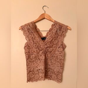 Dynamite Lace Top in Beige/Gold